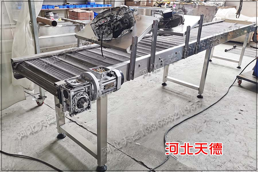 網(wǎng)帶輸送機