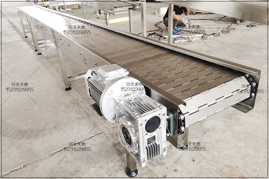 鏈板輸送機(jī)