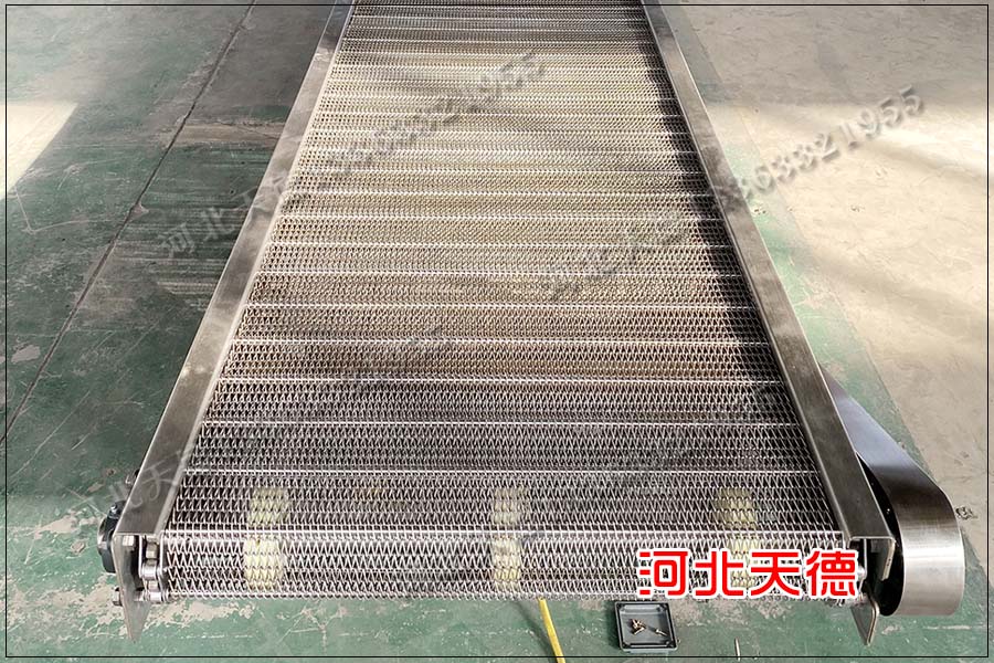 網(wǎng)帶輸送機